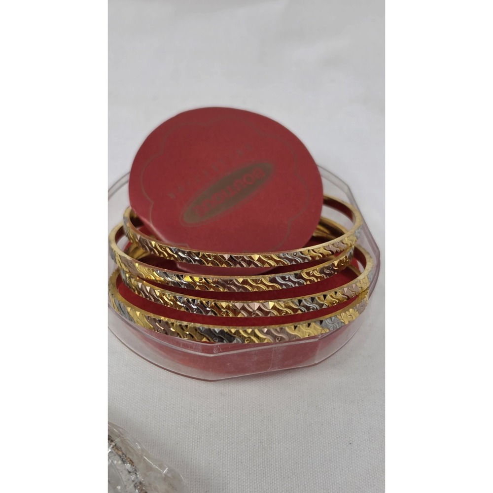 Lot Of Costume Jewelry Bracelets 2lbs 1 Oz - Picture 6 of 9